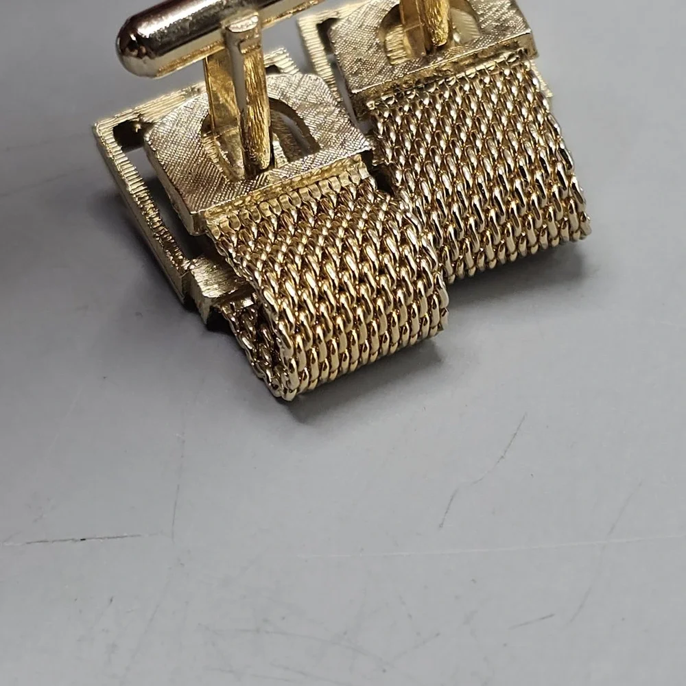 Vintage MCM Gold Tone Smoky Amber Tone Mesh Wrap Cufflinks Quiet Luxury Preppy